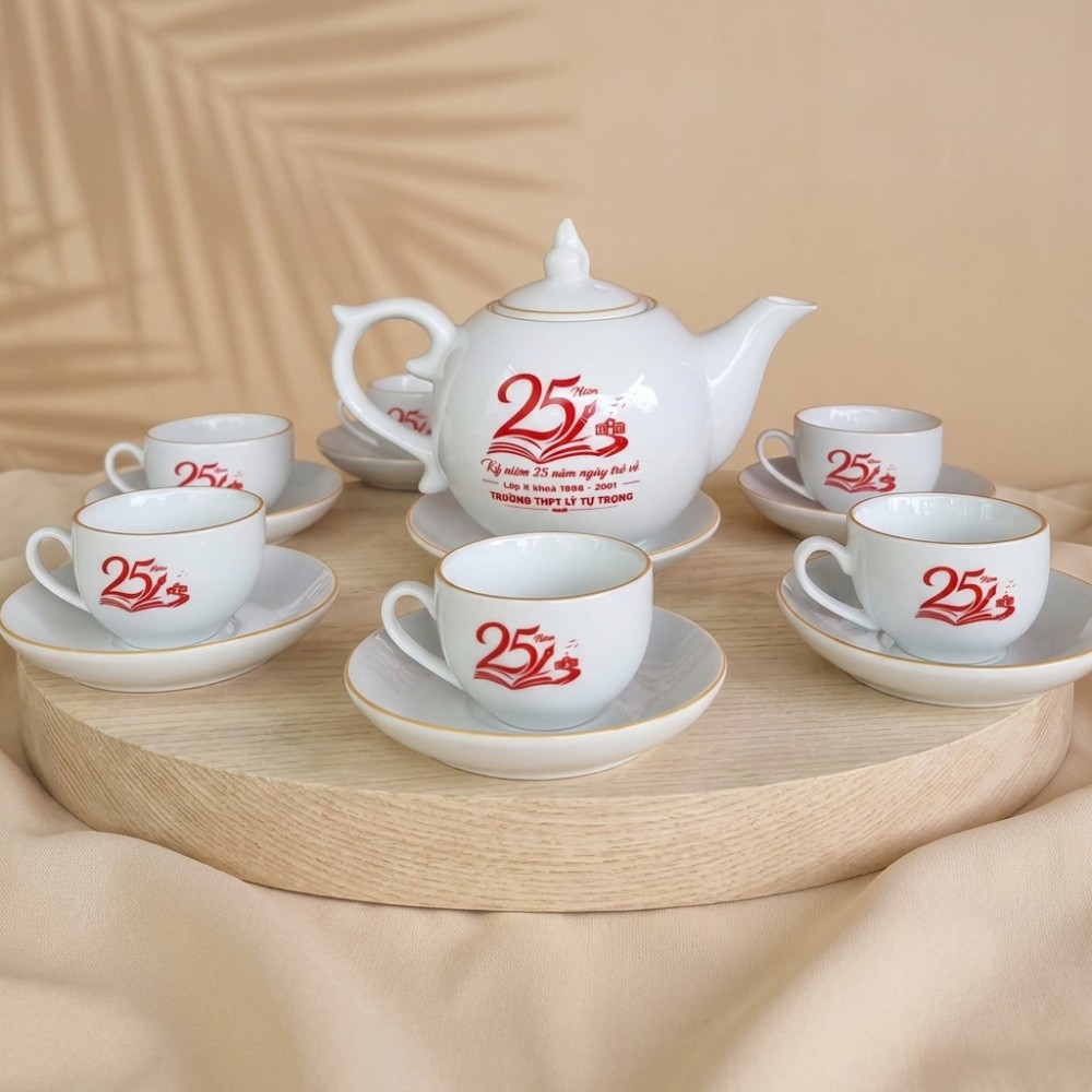 Bộ ấm chén quà tặng in logo sứ trắng dáng chóp lửa BT-QT100 - Ảnh đại diện Bộ ấm chén quà tặng in logo sứ trắng dáng chóp lửa BT-QT100 - Ảnh đại diện