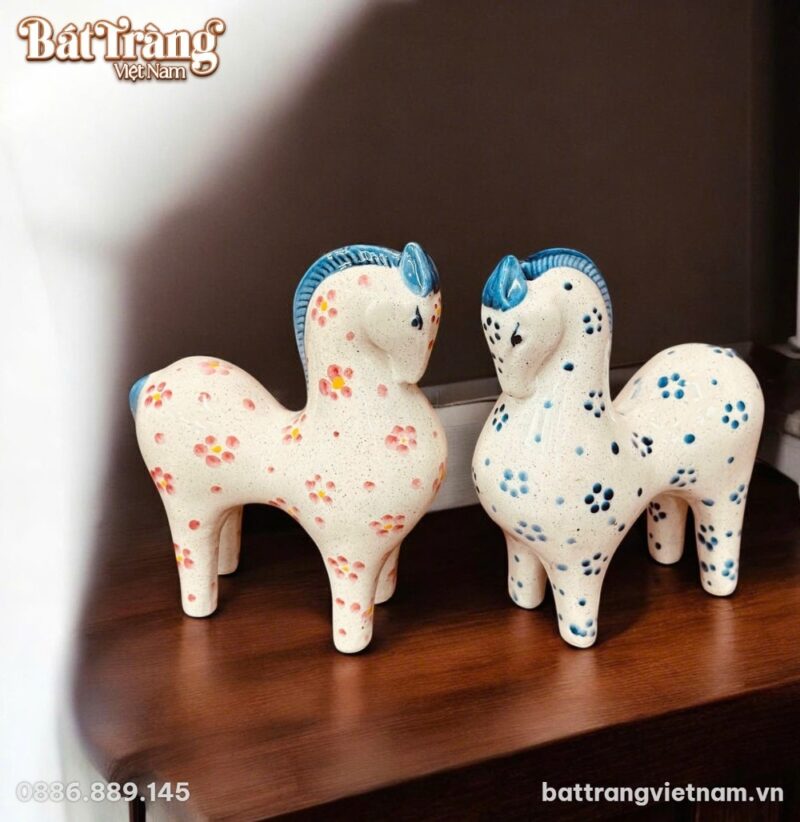 Tượng Ngựa Gốm Sứ Bát Tràng Dáng CaoHọa Tiết Hoa Ngộ Nghĩnh - Chi tiết 1