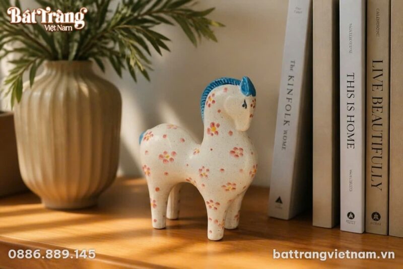 Tượng Ngựa Gốm Sứ Bát Tràng Dáng CaoHọa Tiết Hoa Ngộ Nghĩnh - Chi tiết 2