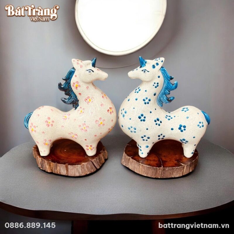 Tượng Ngựa Gốm Sứ Bát Tràng Dáng Thấp Trang Trí - Chi tiết 1