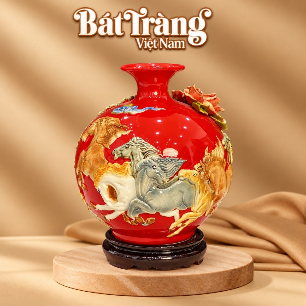 Bình hút lộc Mã Đáo Thành Công hoạ tiết đắp nổi men màu đỏ BT-BHL131
